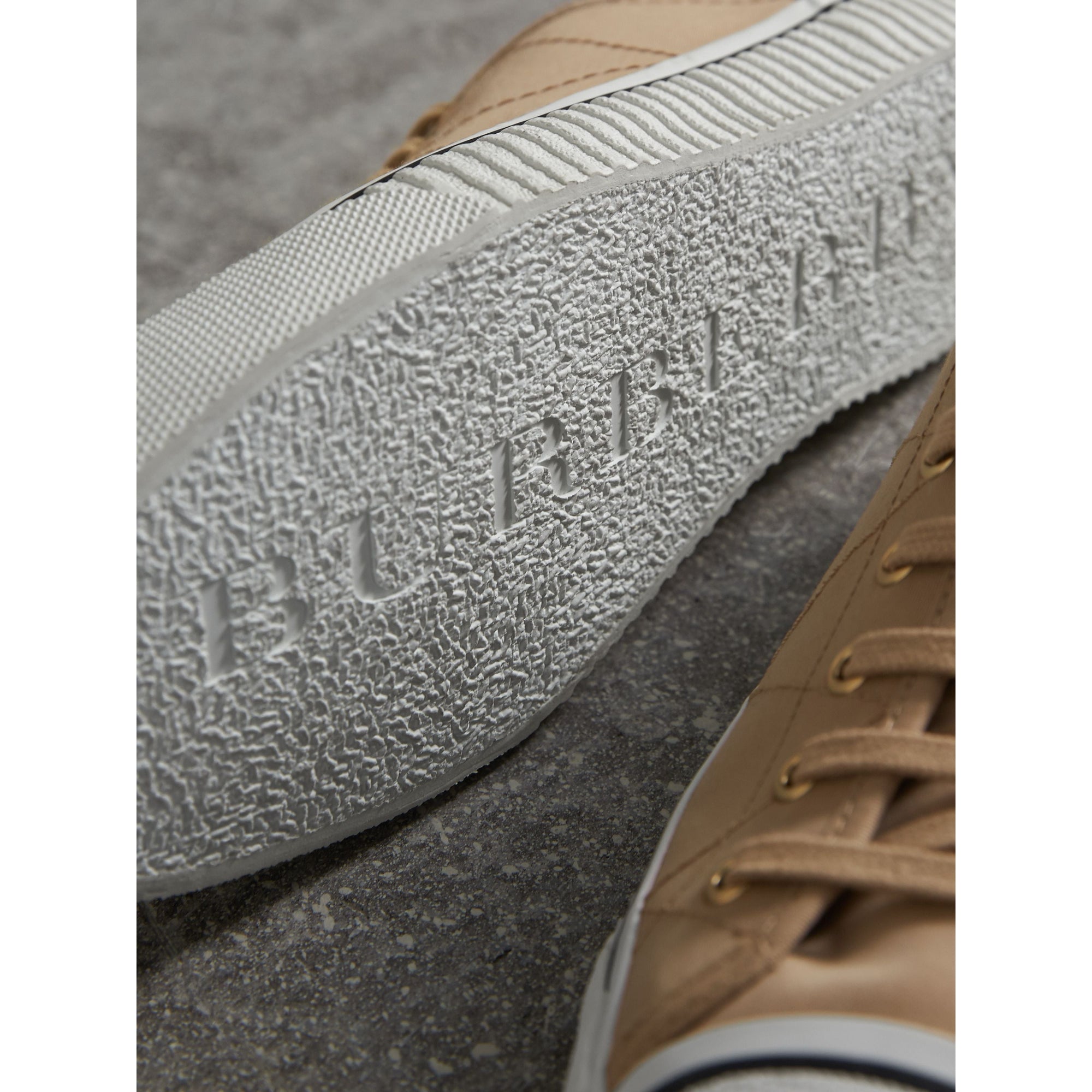 HONEY Sneakers en gabardine de coton avec surpiqûres