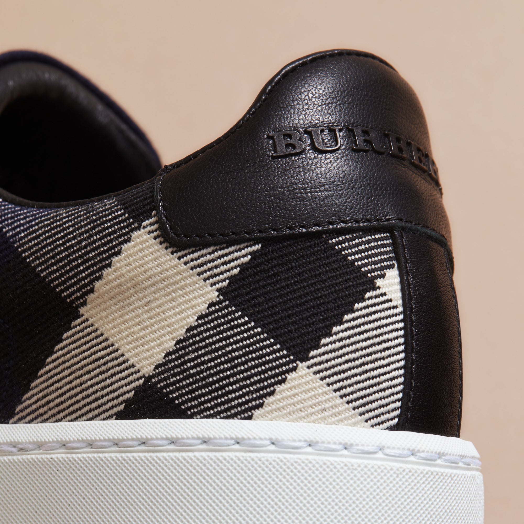 INDIGO BLUE Sneakers en cuir et coton House check surteint