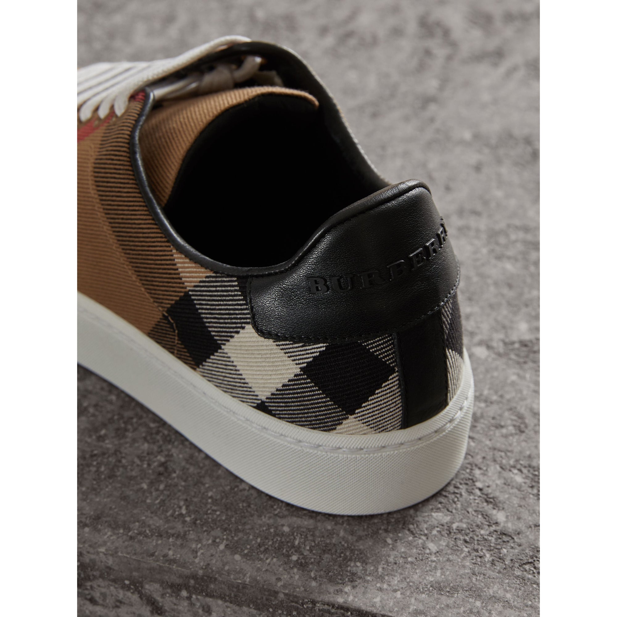 CLASSIC CHECK Sneakers en coton House check et cuir