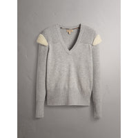 PALE GREY MELANGE Pull en laine et cachemire côtelés avec bordure en shearling