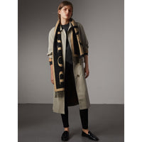 CAMEL Écharpe en cachemire avec emblème Burberry