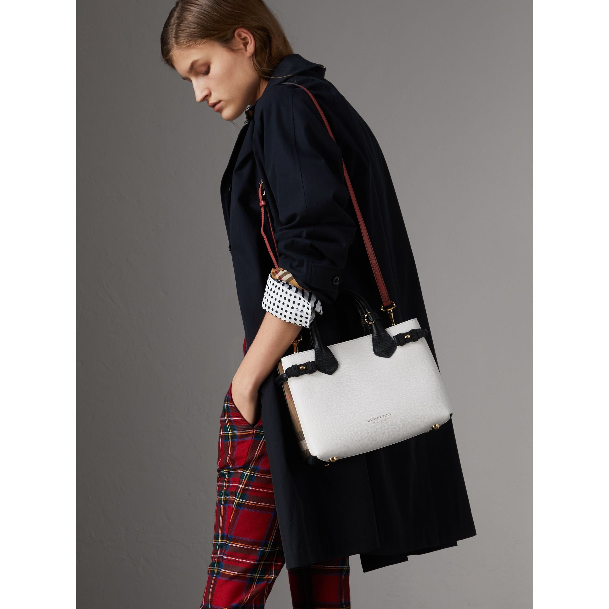 NATURAL/BLACK Petit sac The Banner en cuir et coton House check