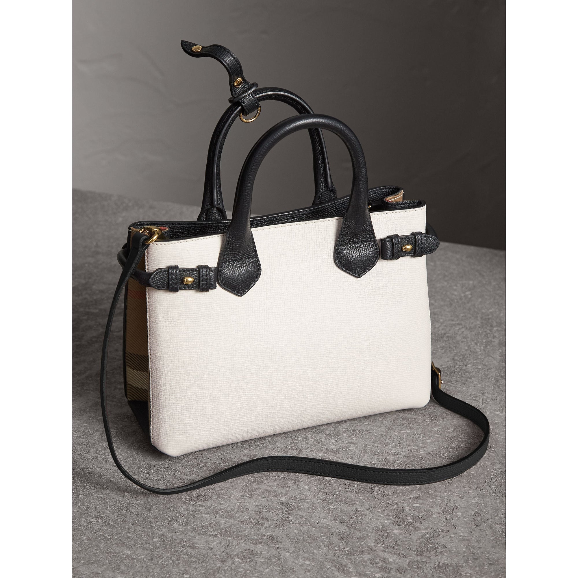 NATURAL/BLACK Petit sac The Banner en cuir et coton House check