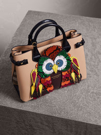 CHINO Sac The Banner moyen en cuir avec motif Bestiaire