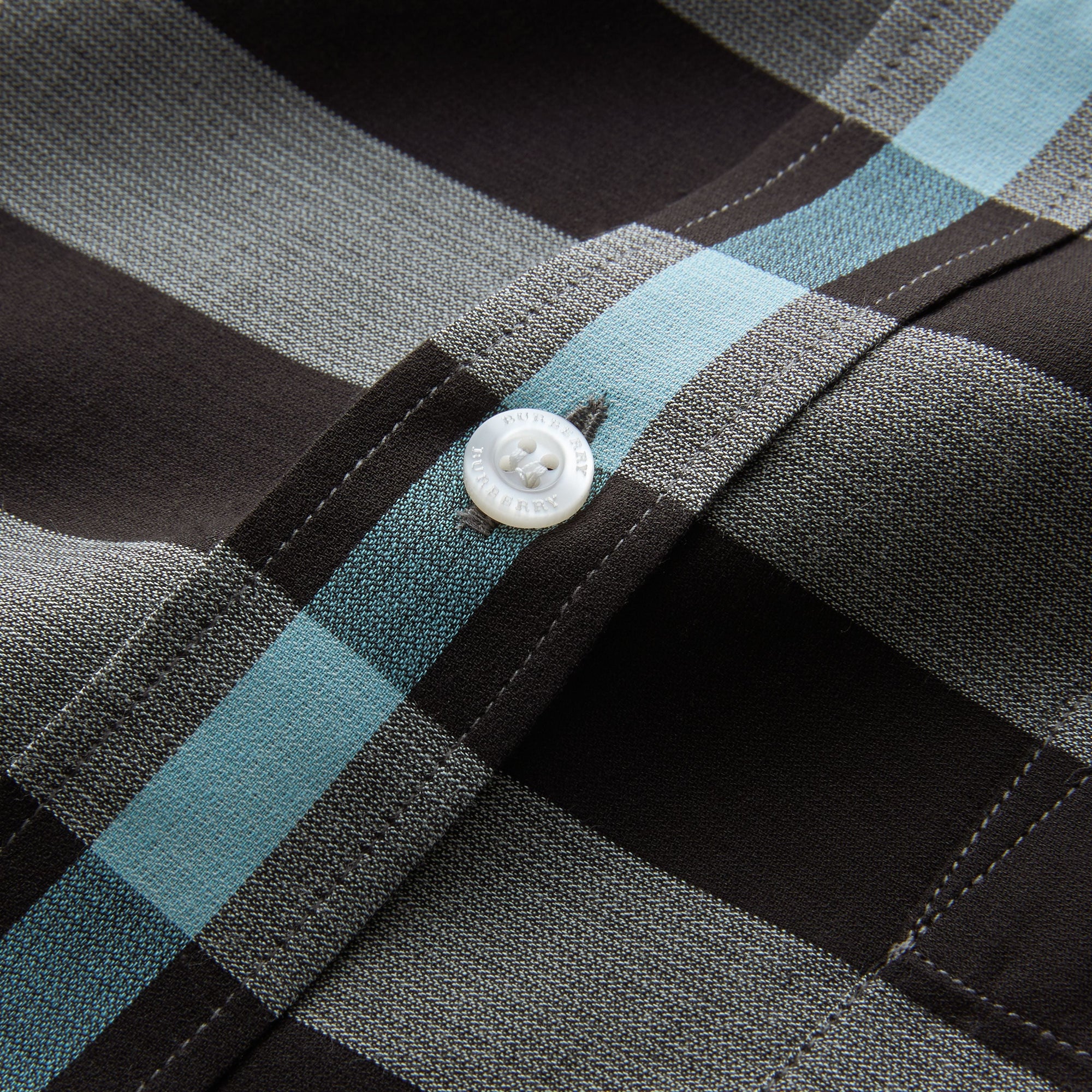MIST GREY Chemise en popeline de coton à motif check avec col boutonné