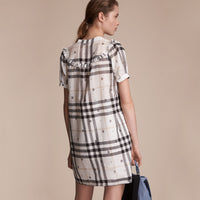 WHITE Robe en coton à motif check et imprimé floral avec volants