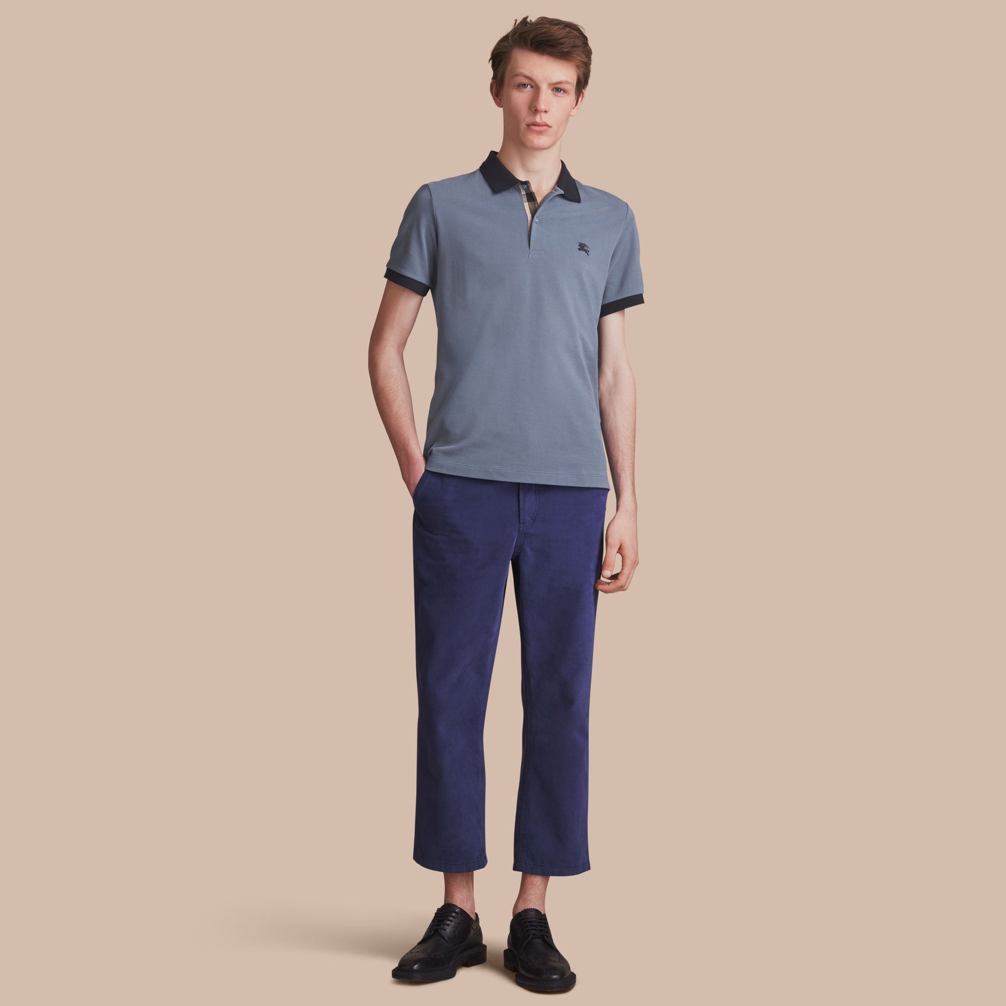 STONE BLUE Polo bicolore en piqué de coton avec patte à motif check