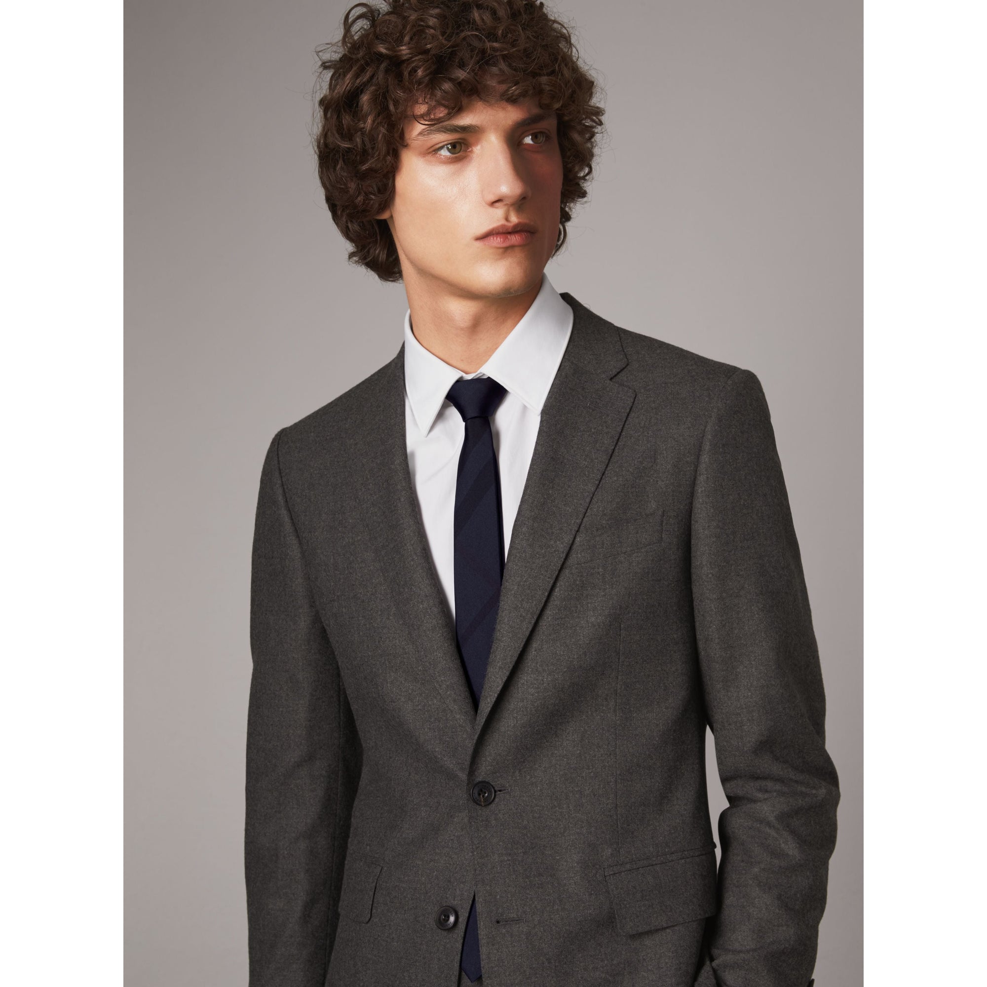 NAVY Cravate fine en soie à motif check
