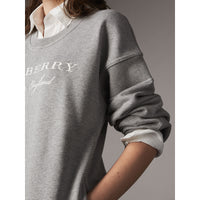 PALE GREY MELANGE Robe sweat-shirt en jersey de coton avec motif brodé