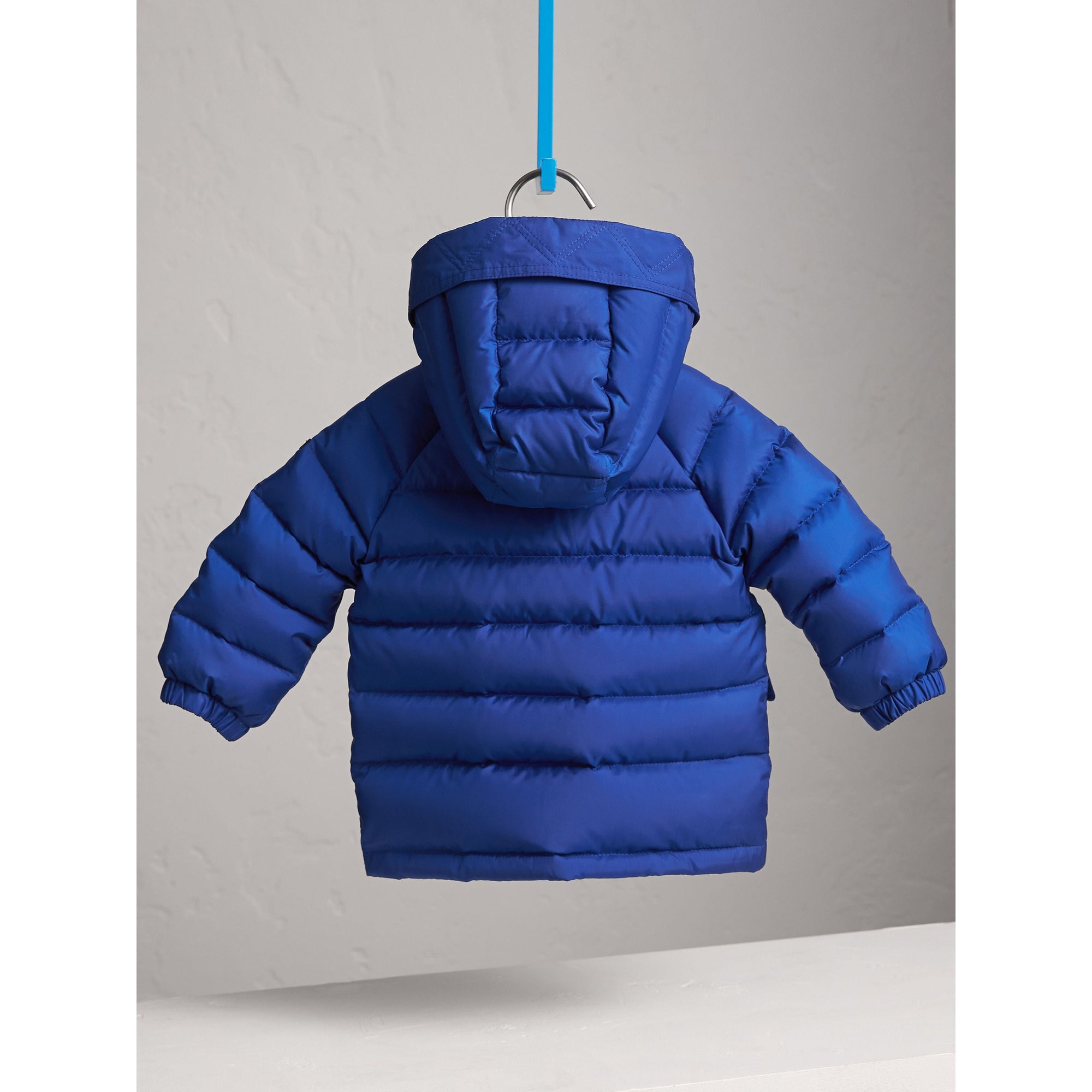 BRILLIANT BLUE Doudoune courte imperméable à capuche