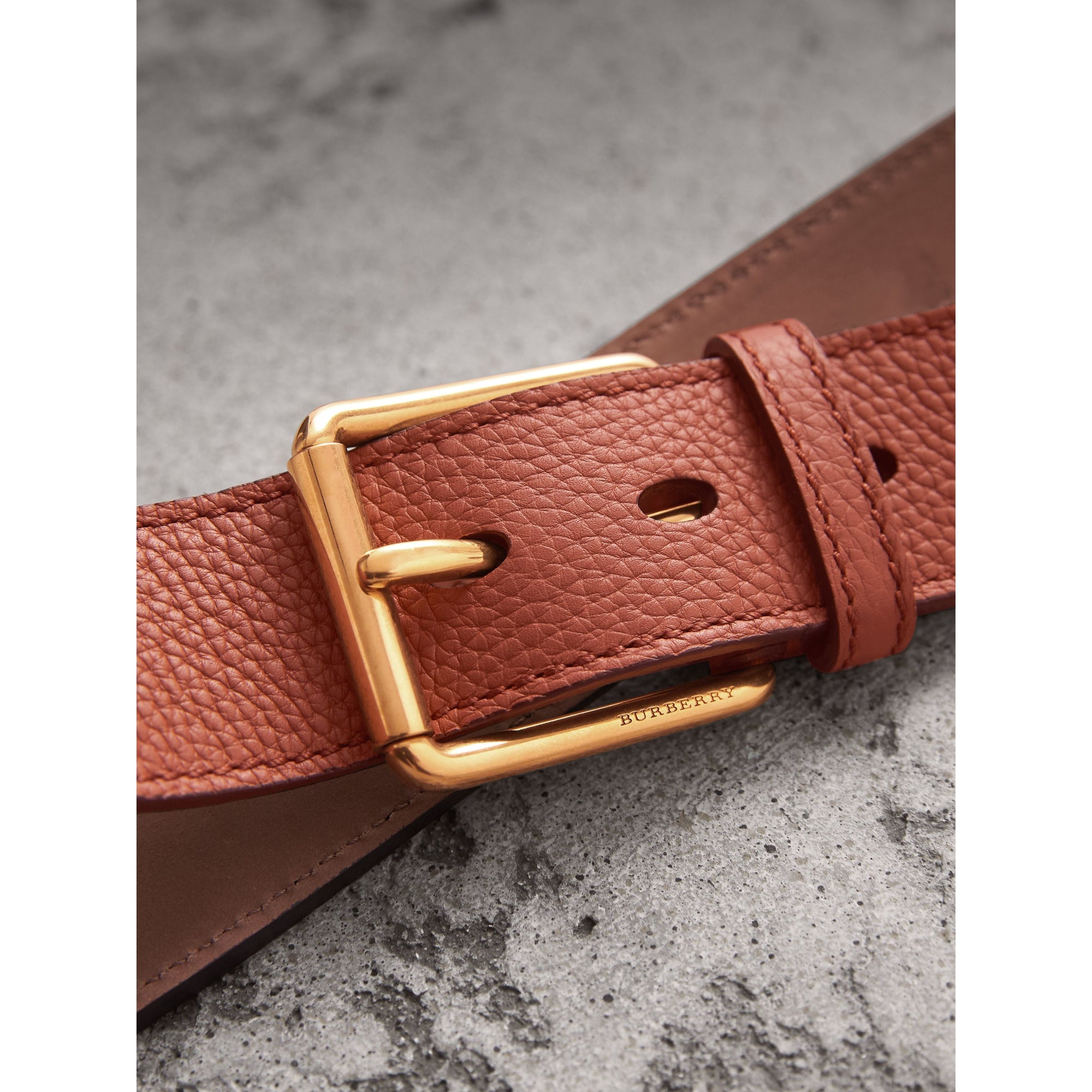 CHESTNUT BROWN Ceinture en cuir grainé
