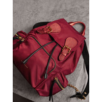 CRIMSON RED/CRIM RED Sac The Rucksack moyen en nylon technique et cuir