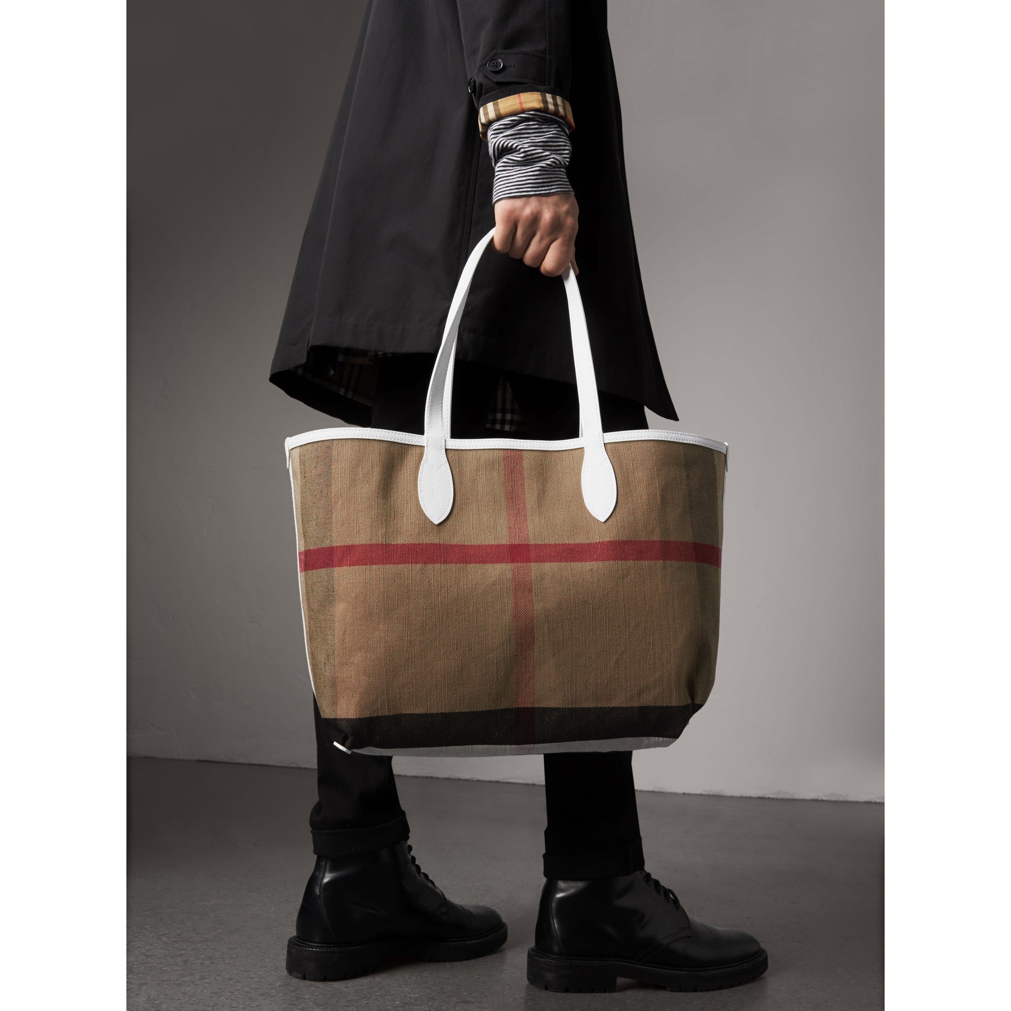 CLASSIC/WHITE/WHITE Sac tote Doodle moyen réversible