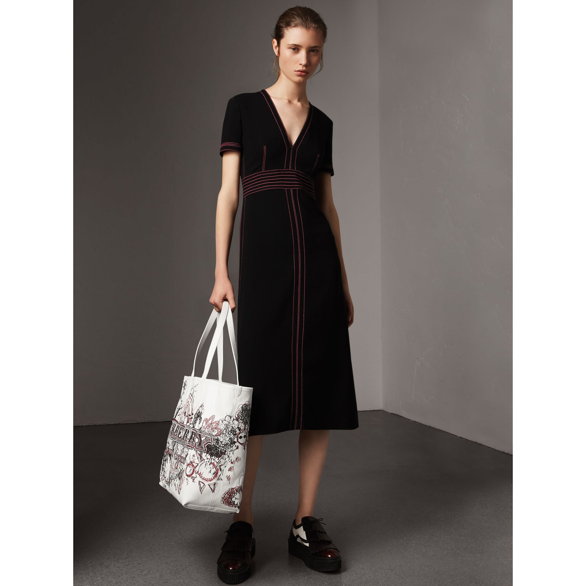 CLASSIC/WHITE/WHITE Grand sac tote Doodle réversible