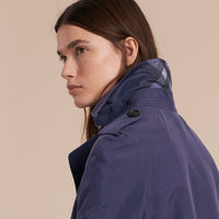 NAVY Trench-coat en soie oversize avec manches bouffantes