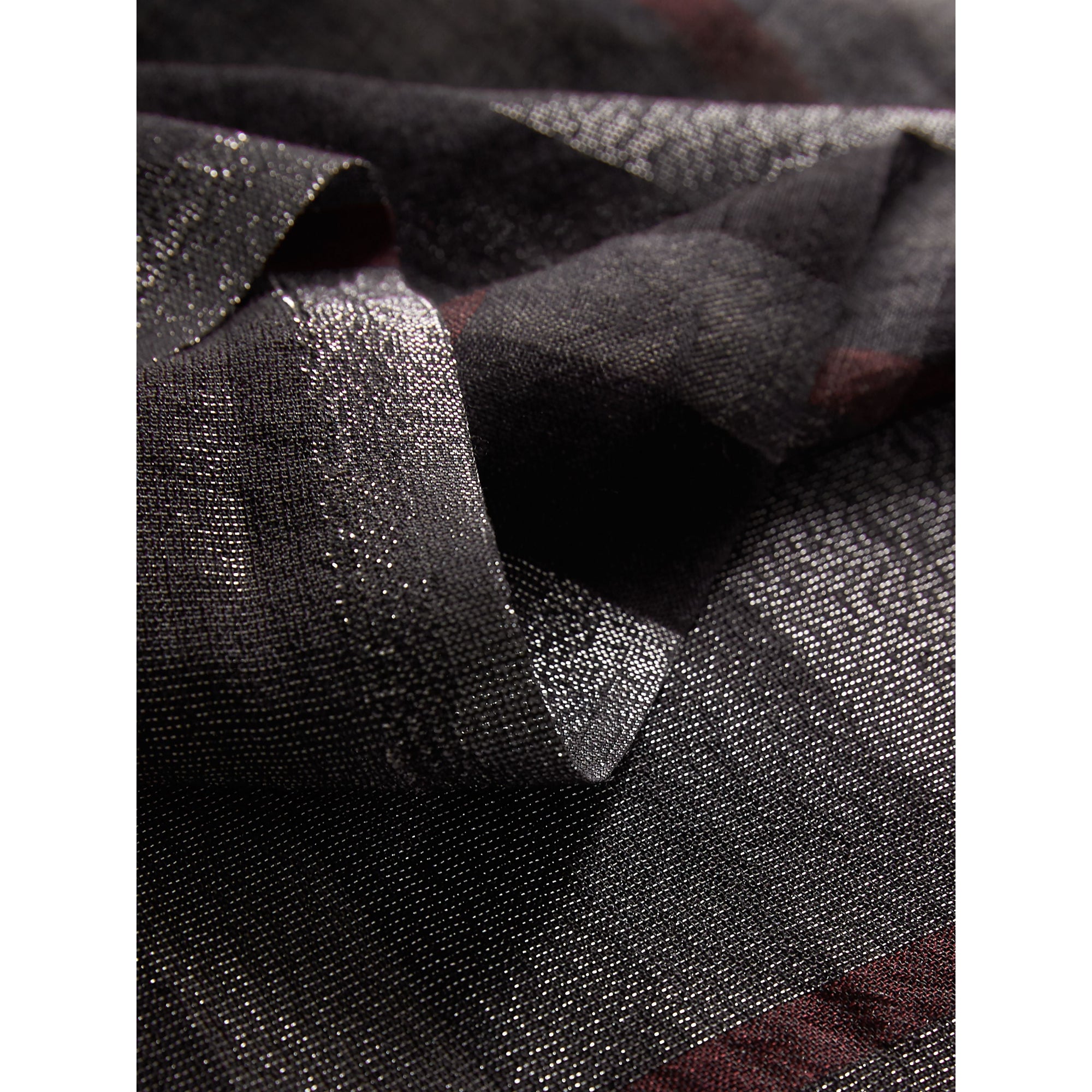 CHARCOAL Écharpe en laine et soie avec motif check métallisé