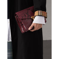 Petit sac à bandoulière en python - Rose Bordeaux