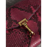 Petit sac à bandoulière en python - Rose Bordeaux
