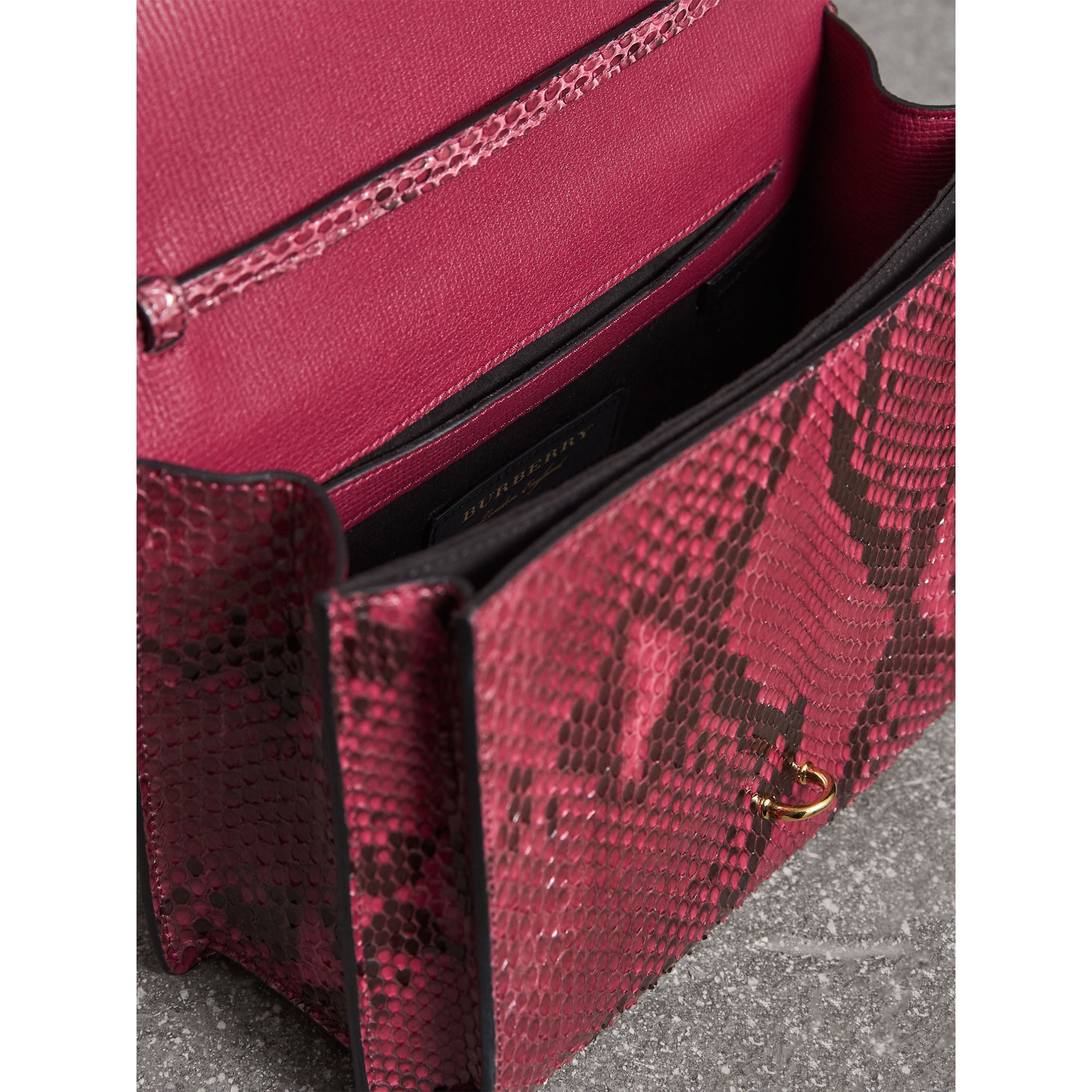 Petit sac à bandoulière en python - Rose Bordeaux