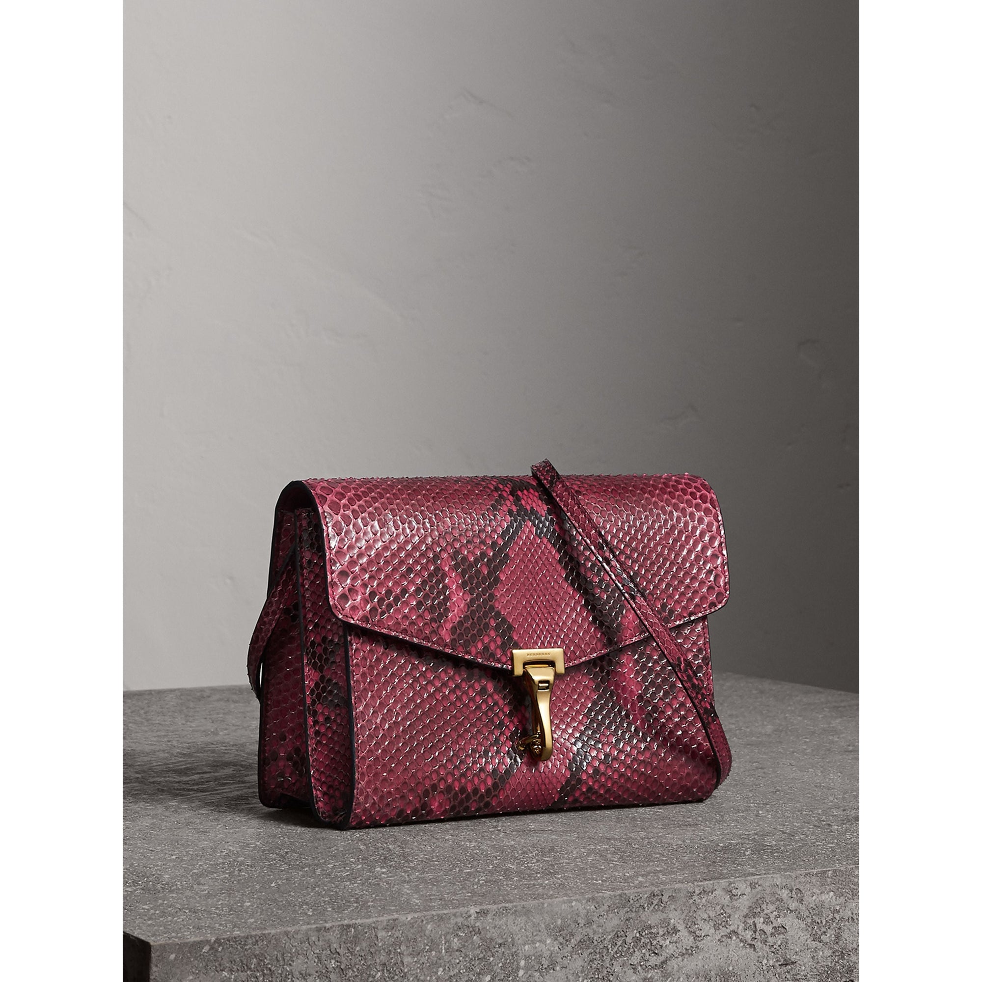 Petit sac à bandoulière en python - Rose Bordeaux