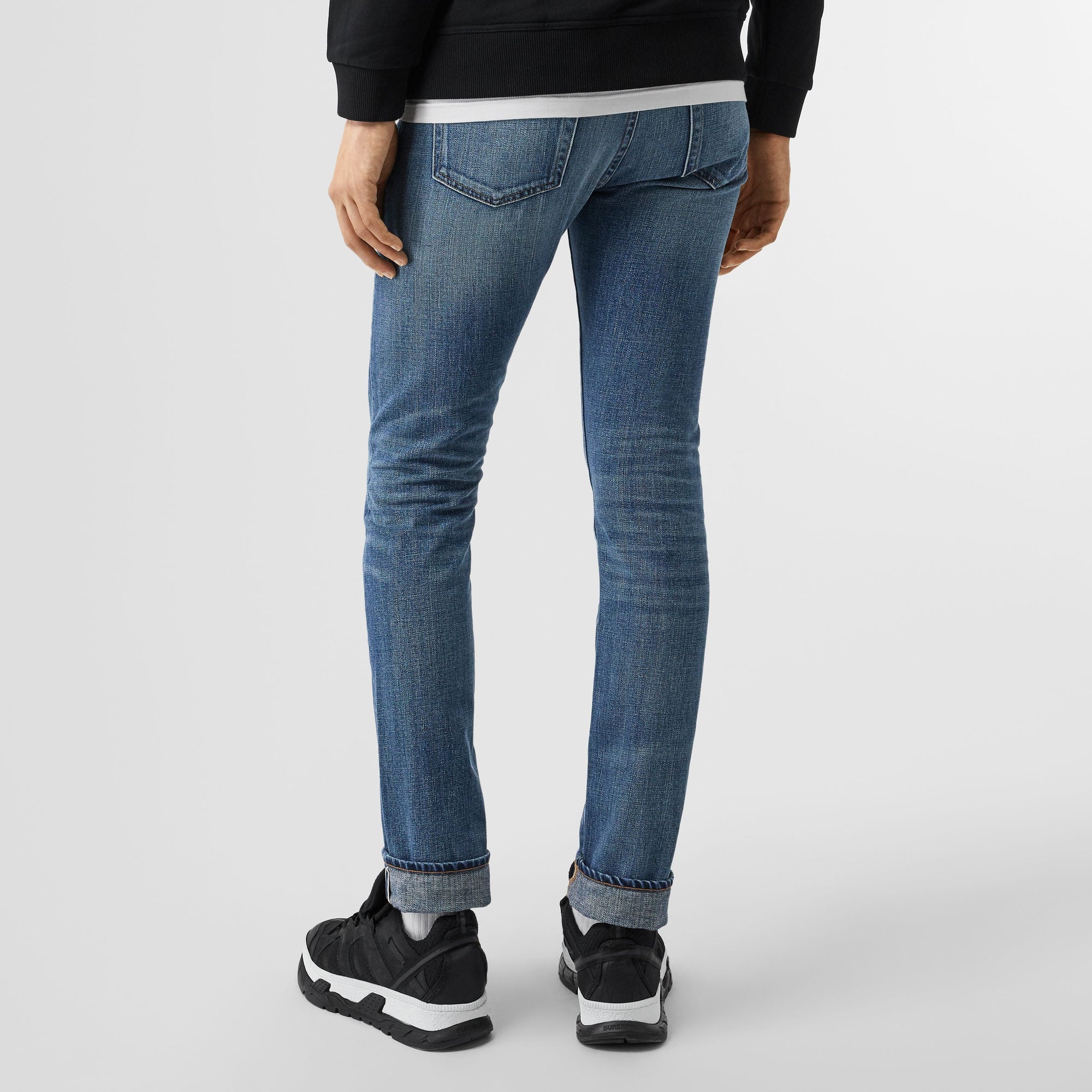 LIGHT INDIGO Jean de coupe slim en denim selvedge japonais délavé