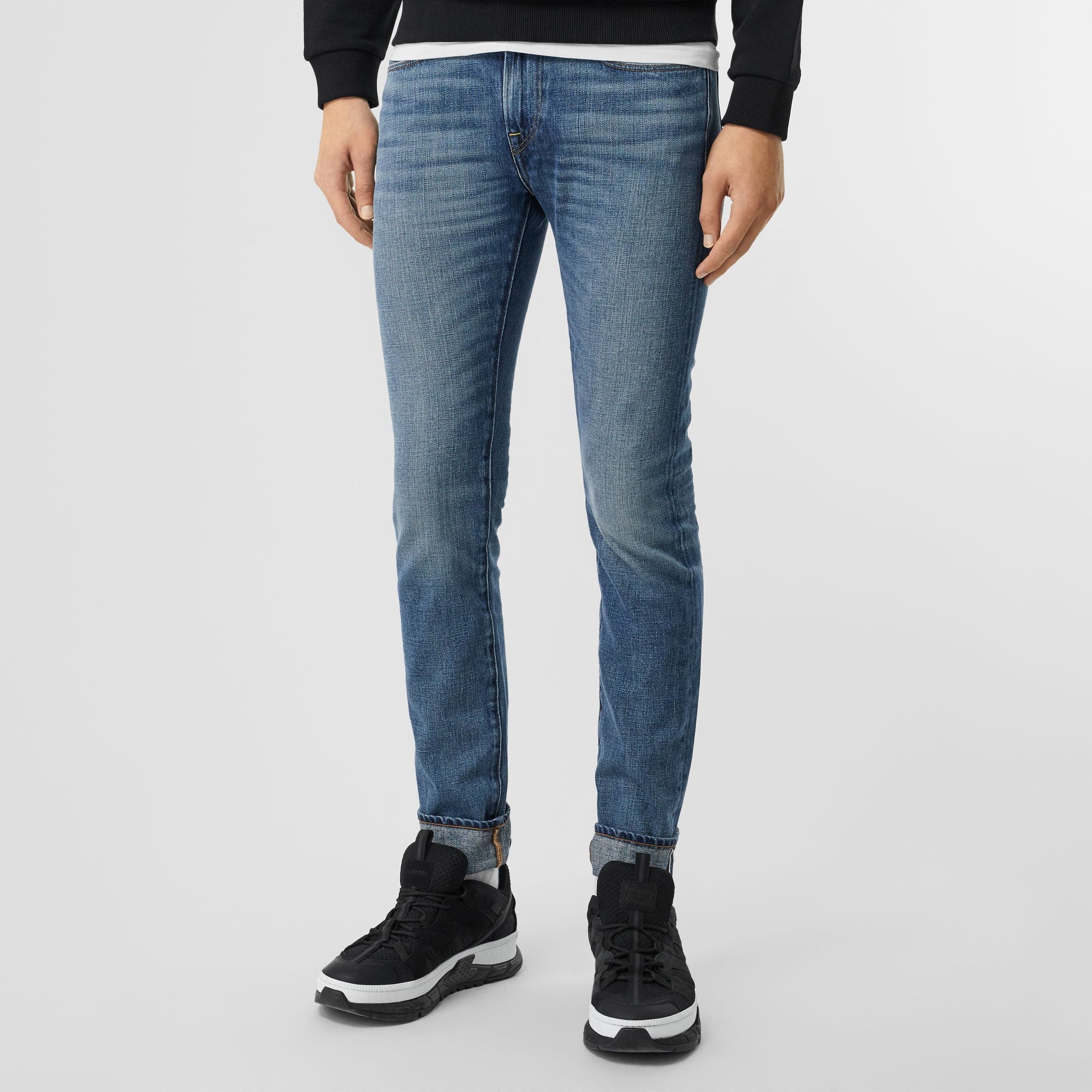 LIGHT INDIGO Jean de coupe slim en denim selvedge japonais délavé