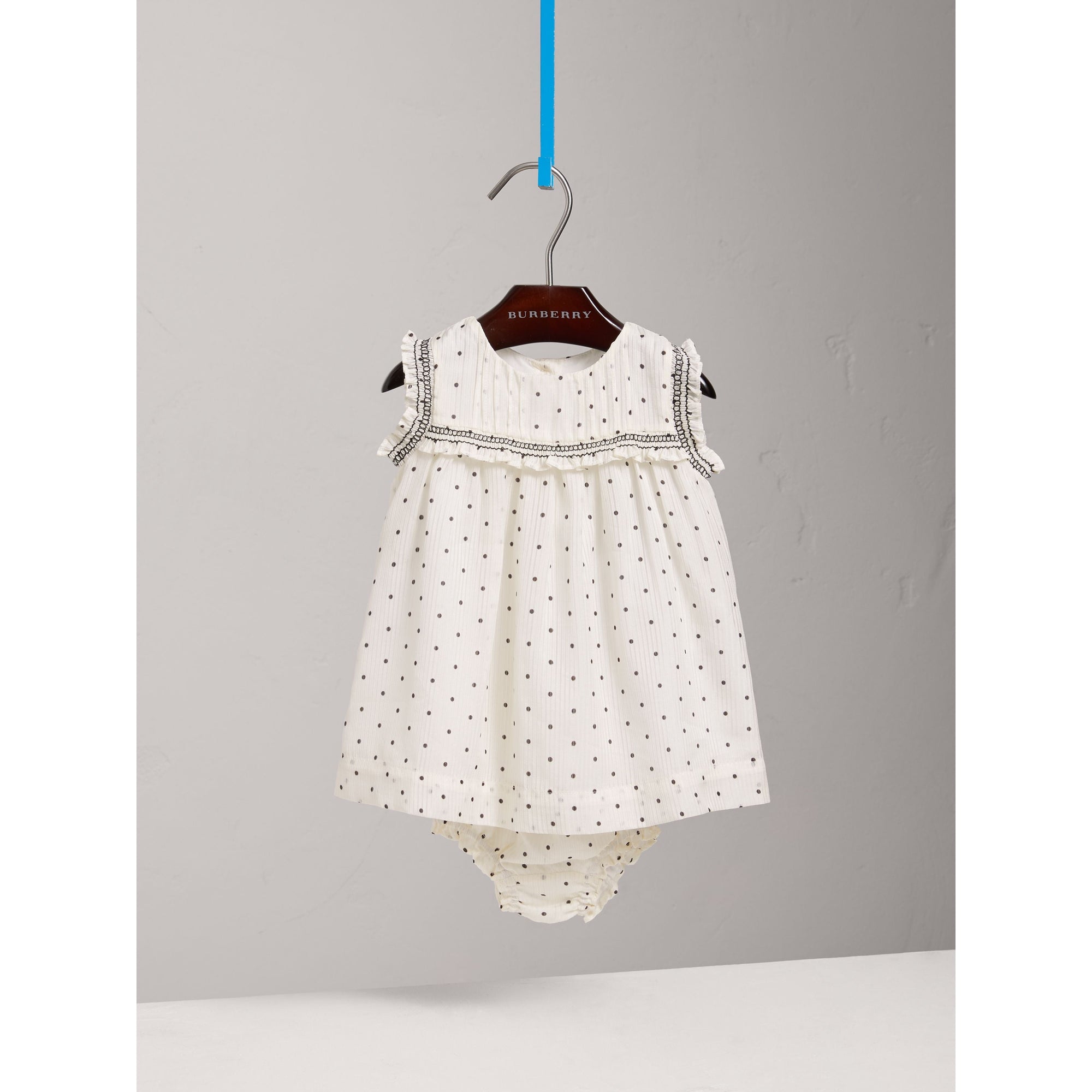 BLACK/WHITE Robe et bloomer en coton et soie à volants