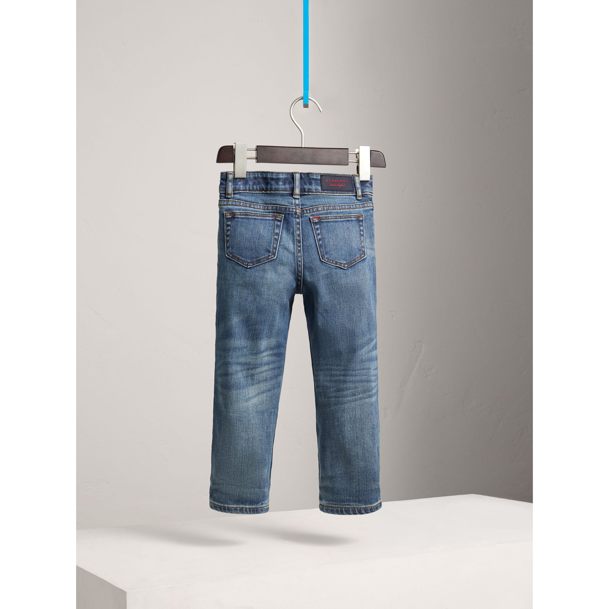 MID INDIGO Jean décontracté en denim stretch