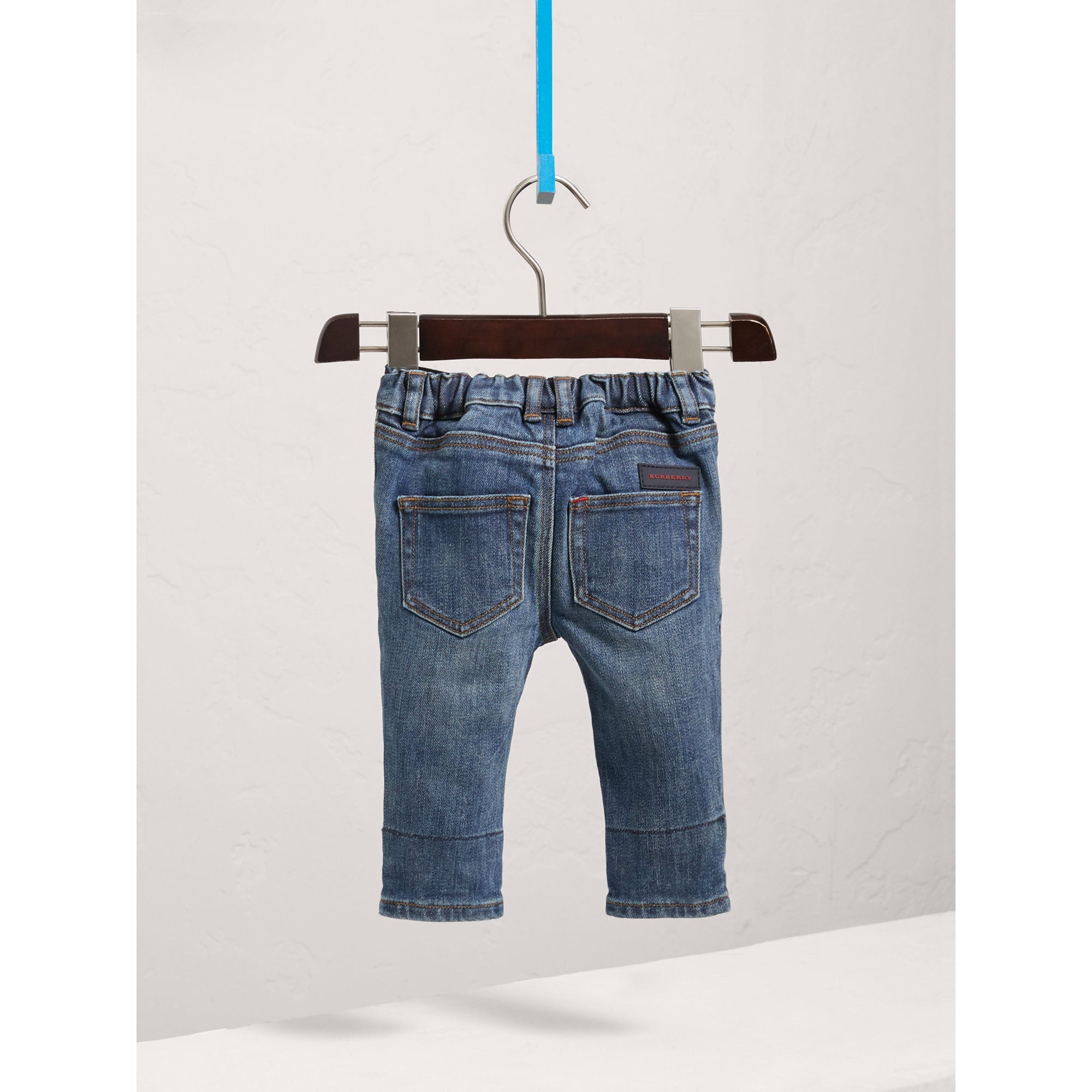 MID INDIGO Jean de coupe décontractée en denim indigo