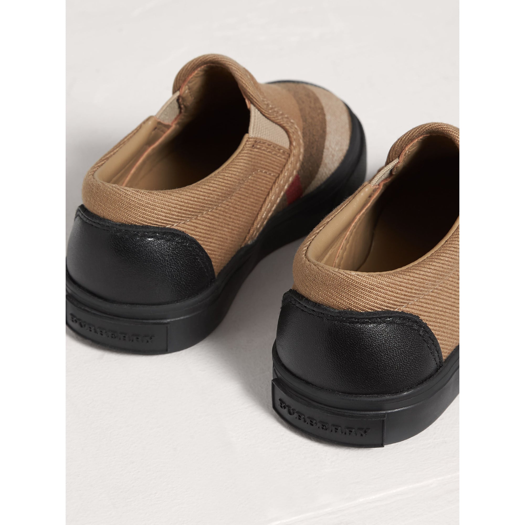 CLASSIC/BLACK Sneakers sans lacets en cuir et tissu House check