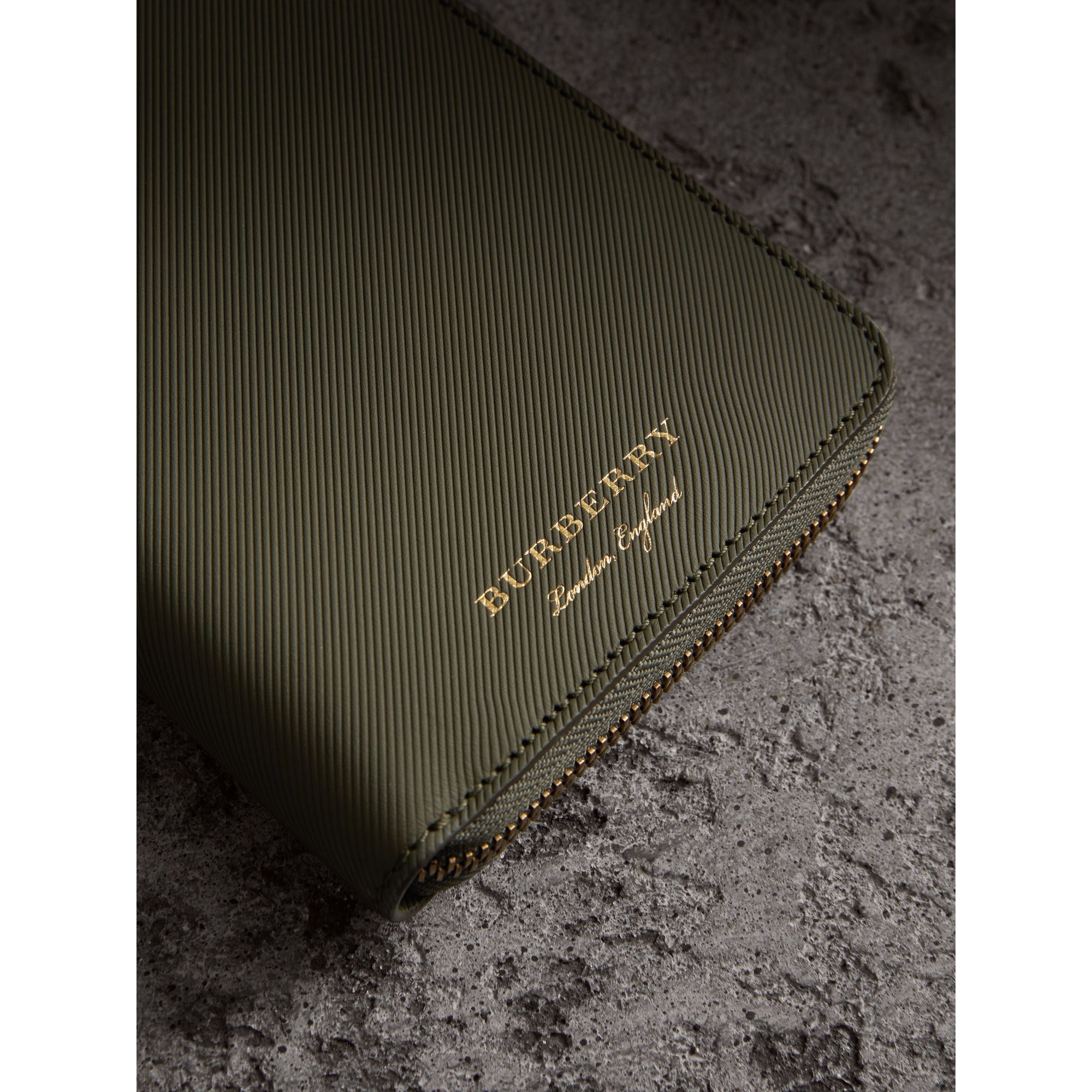 SLATE GREEN Portefeuille zippé en cuir trench