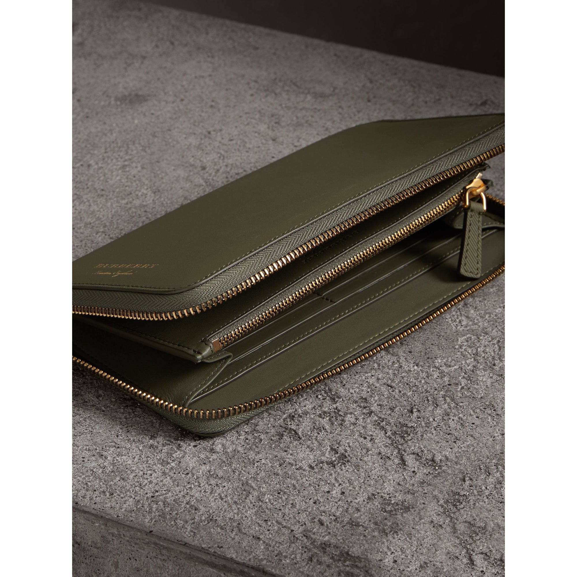 SLATE GREEN Portefeuille zippé en cuir trench