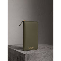 SLATE GREEN Portefeuille zippé en cuir trench