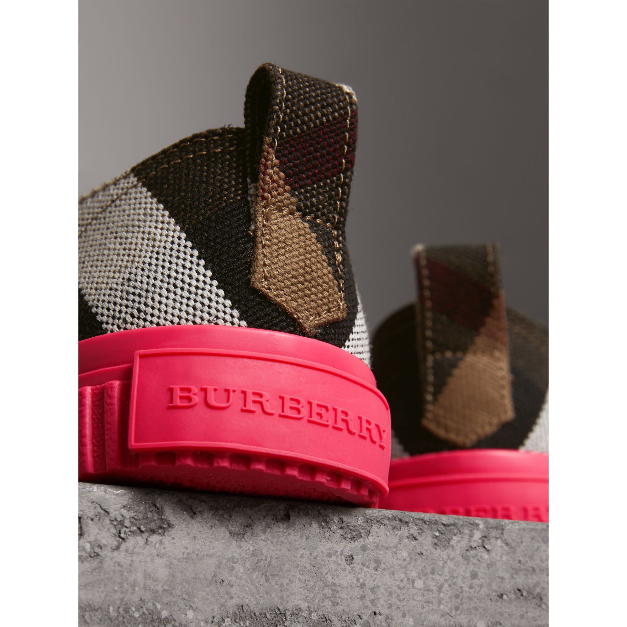CLASSIC CHECK Sneakers en cuir et tissu Canvas check