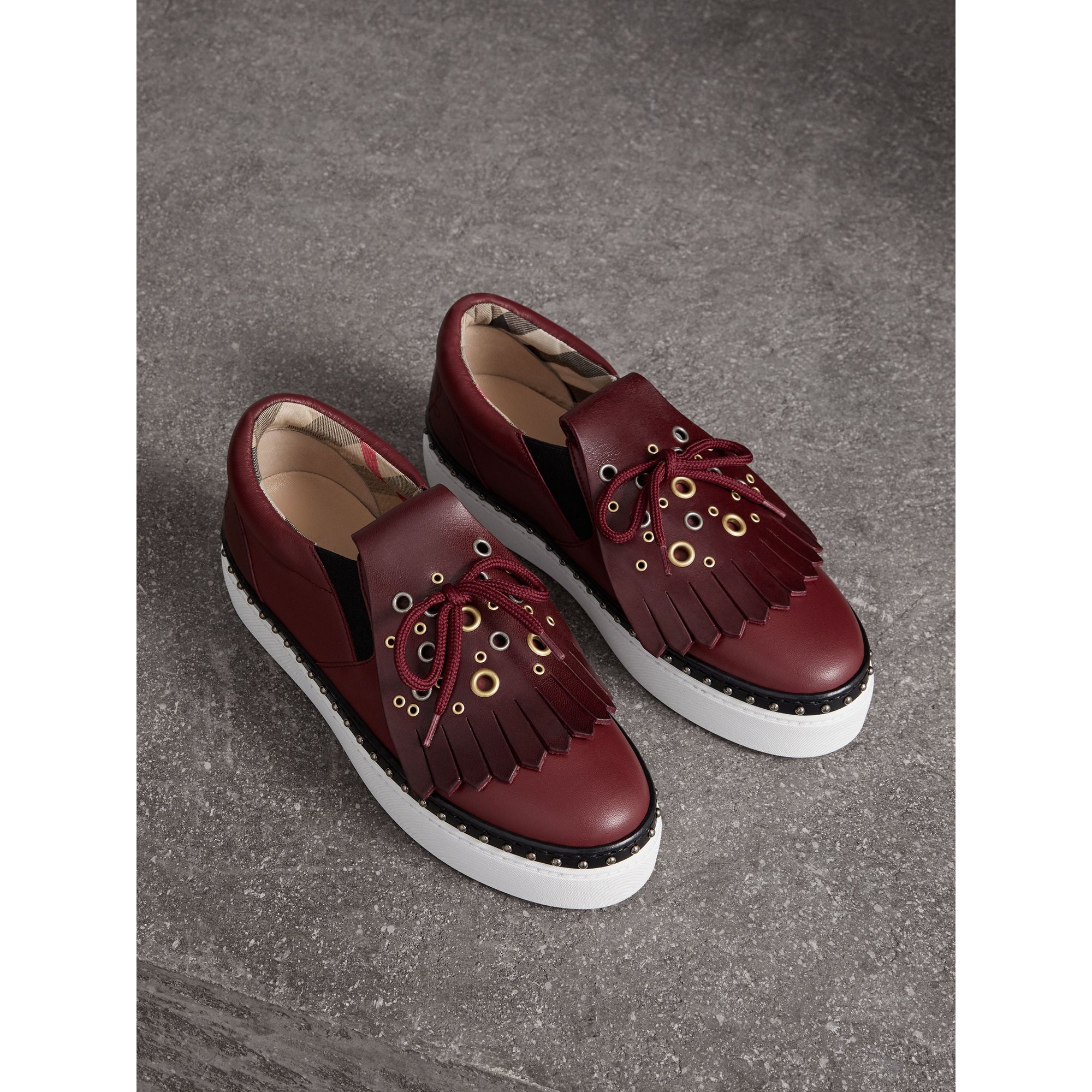 CERISE PURPLE Sneakers en cuir à franges