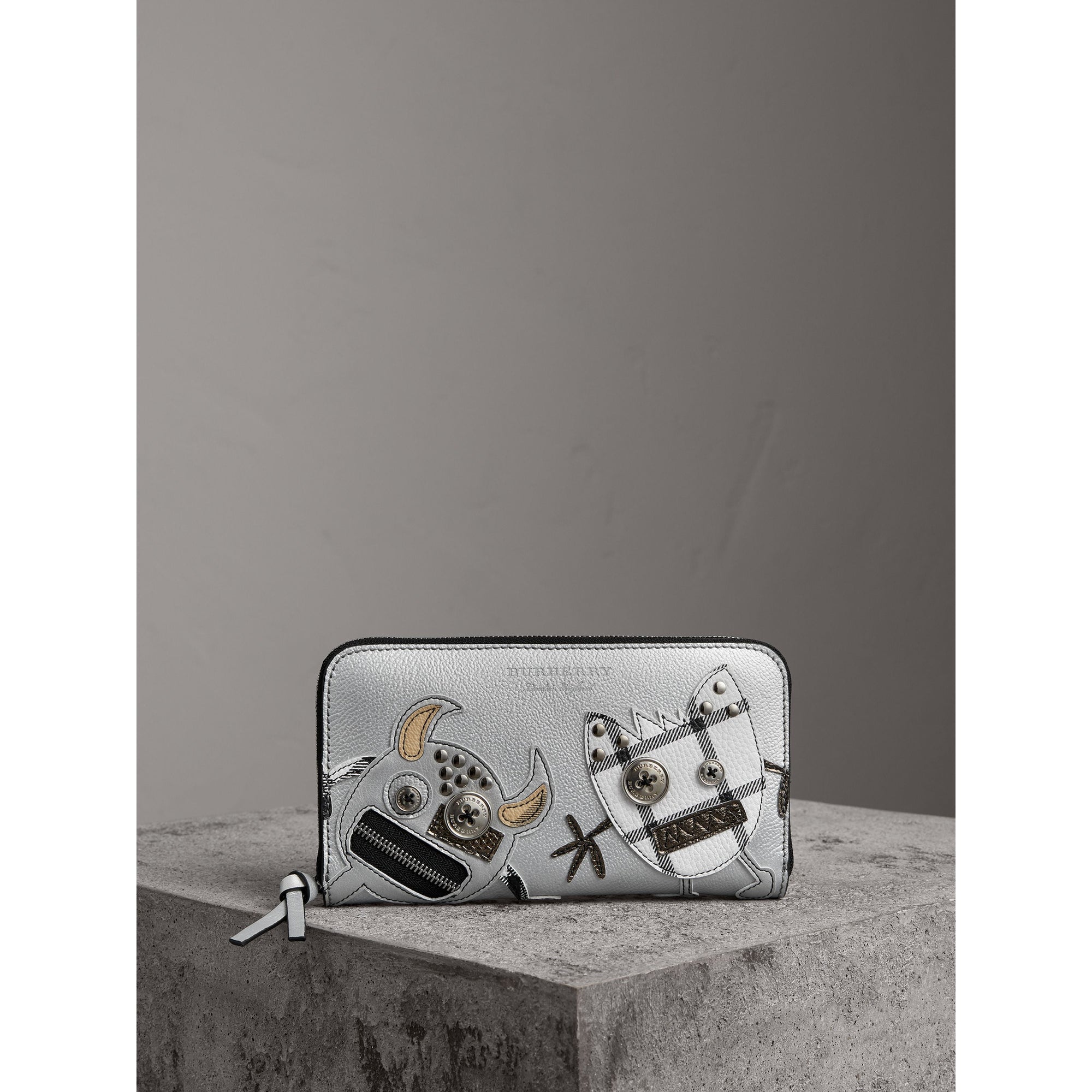 Portefeuille zippé en cuir métallisé avec appliqué Créature - Argent & Multicolore