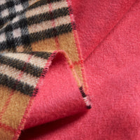 BRIGHT PEONY Bandana Burberry en cachemire néon et à motif Vintage check