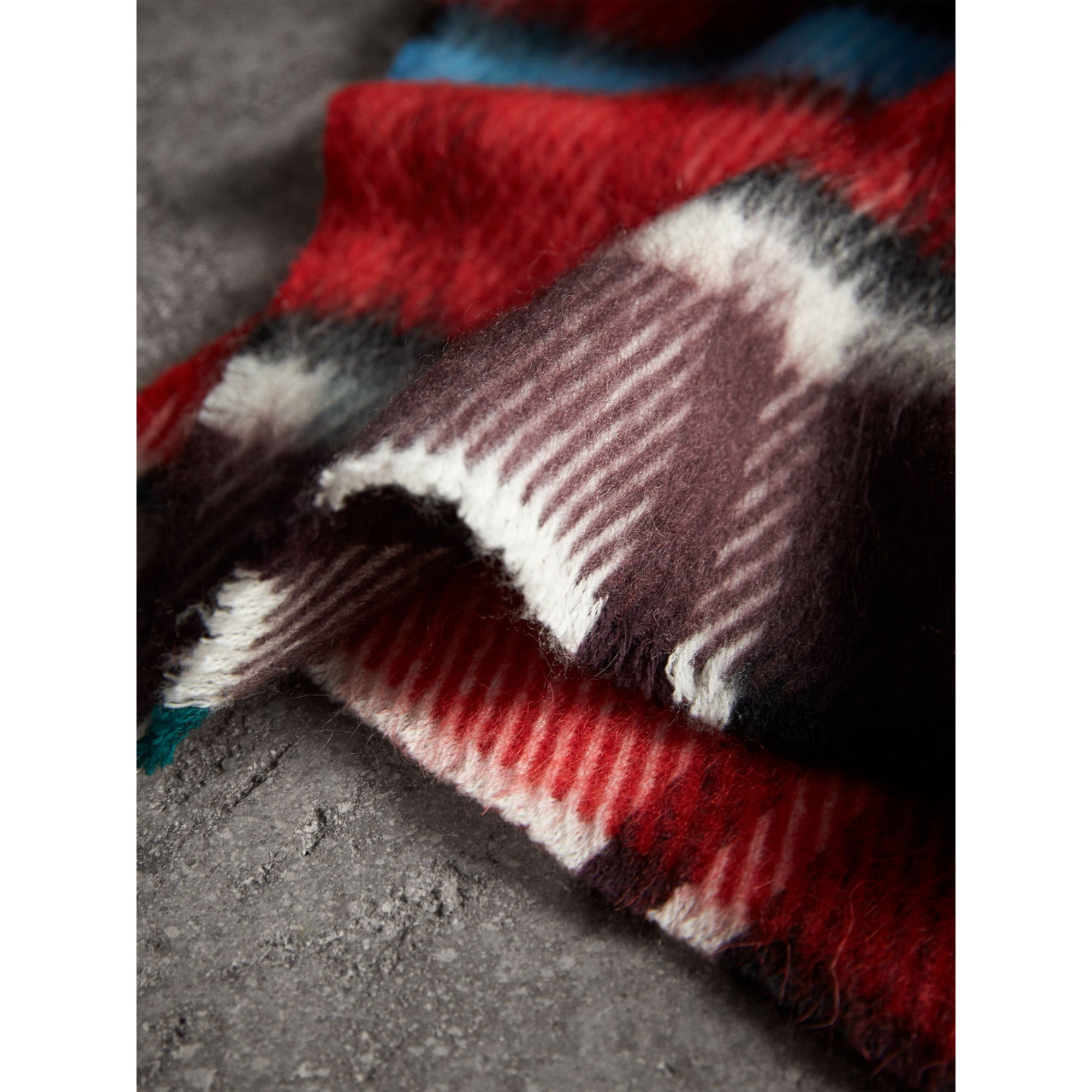 BRIGHT RED Écharpe longue en laine et mohair mélangés à motif check