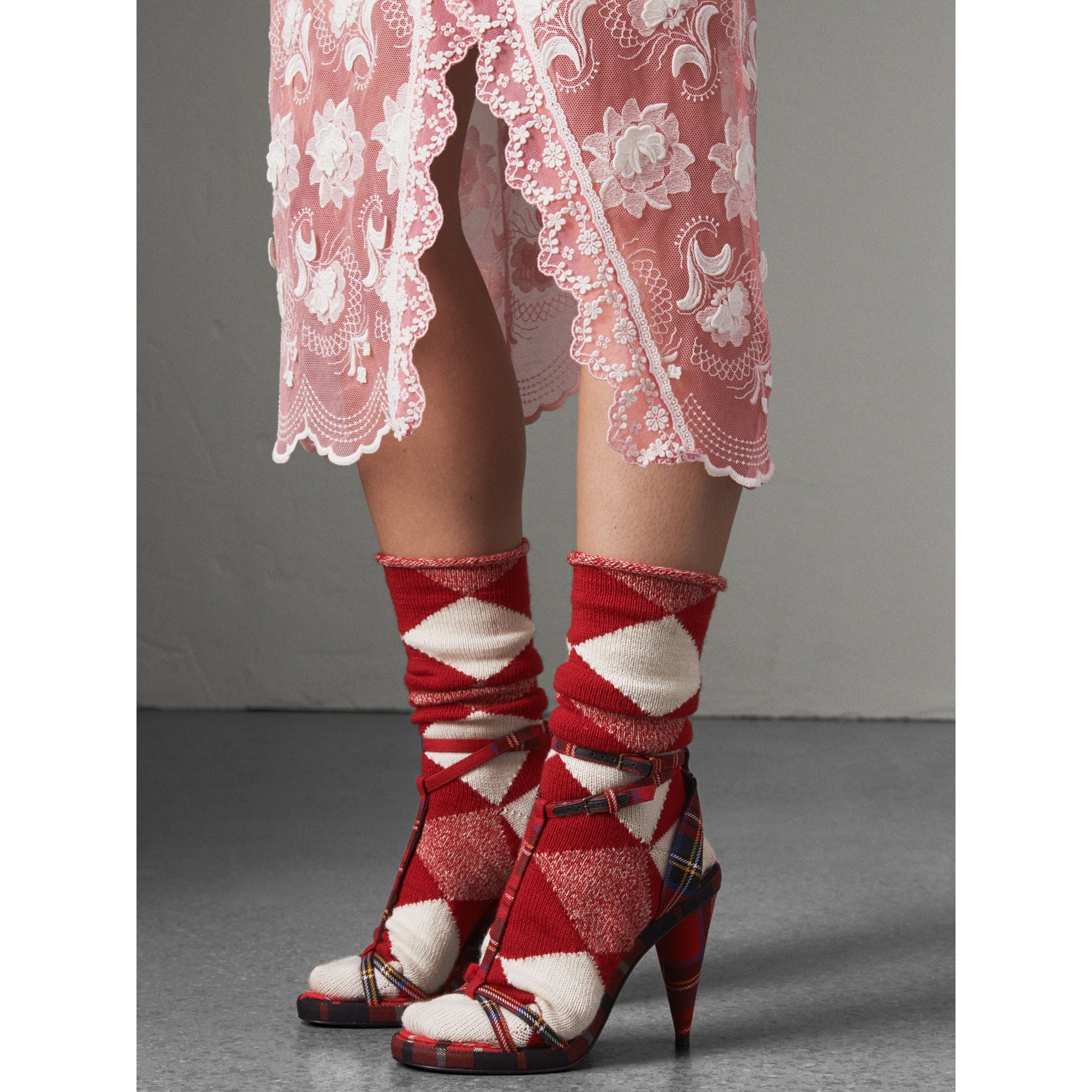 VIBRANT RED Sandales à talons hauts coniques en laine tartan