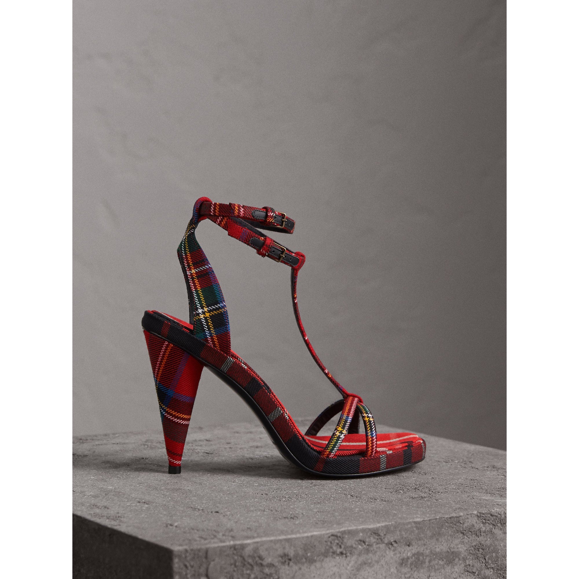 VIBRANT RED Sandales à talons hauts coniques en laine tartan