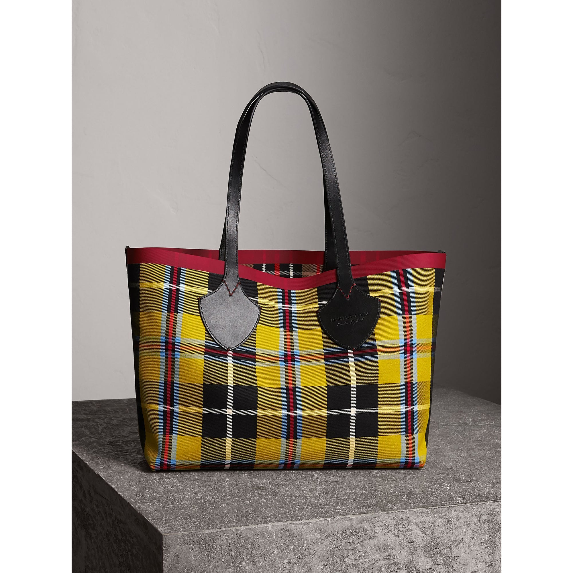 CARAMEL/FLAX YELLOW Sac tote The Giant moyen réversible en coton tartan