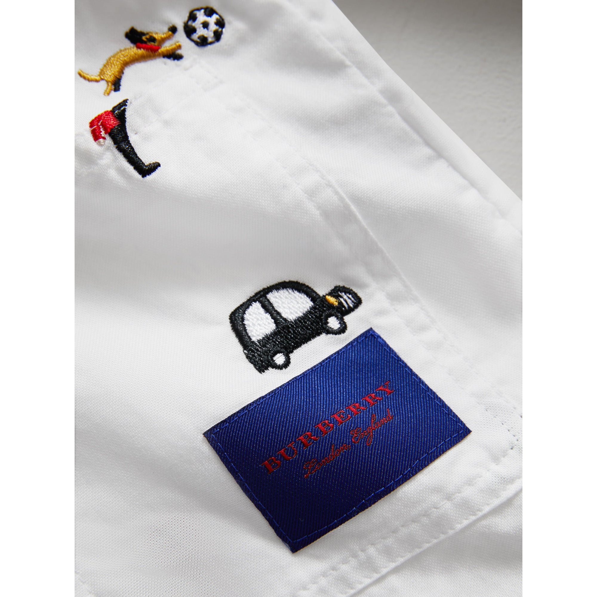 WHITE Chemise en coton avec broderies inspirées de Londres