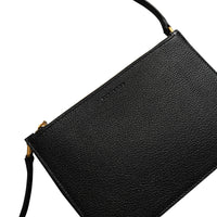 BLACK Sac à bandoulière en cuir grainé avec triple fermeture zippée