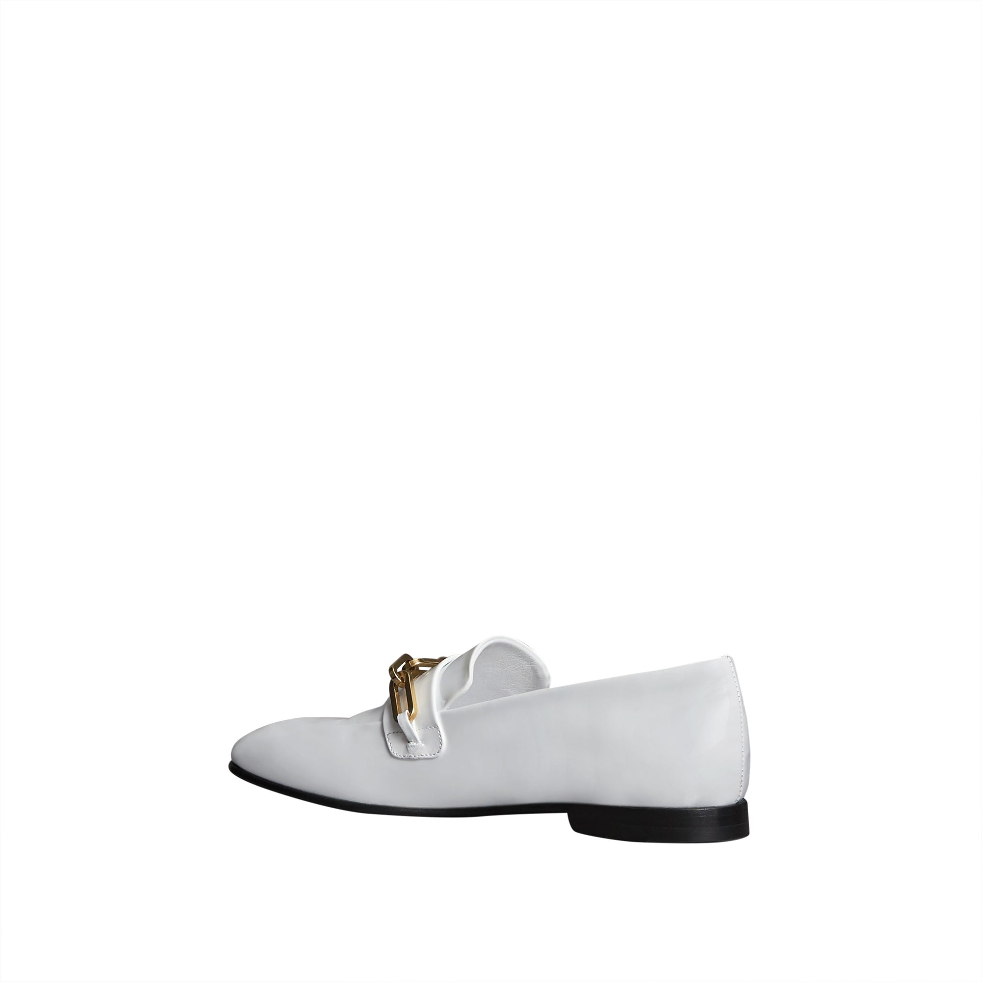 OPTIC WHITE Mocassins en cuir verni avec chaîne