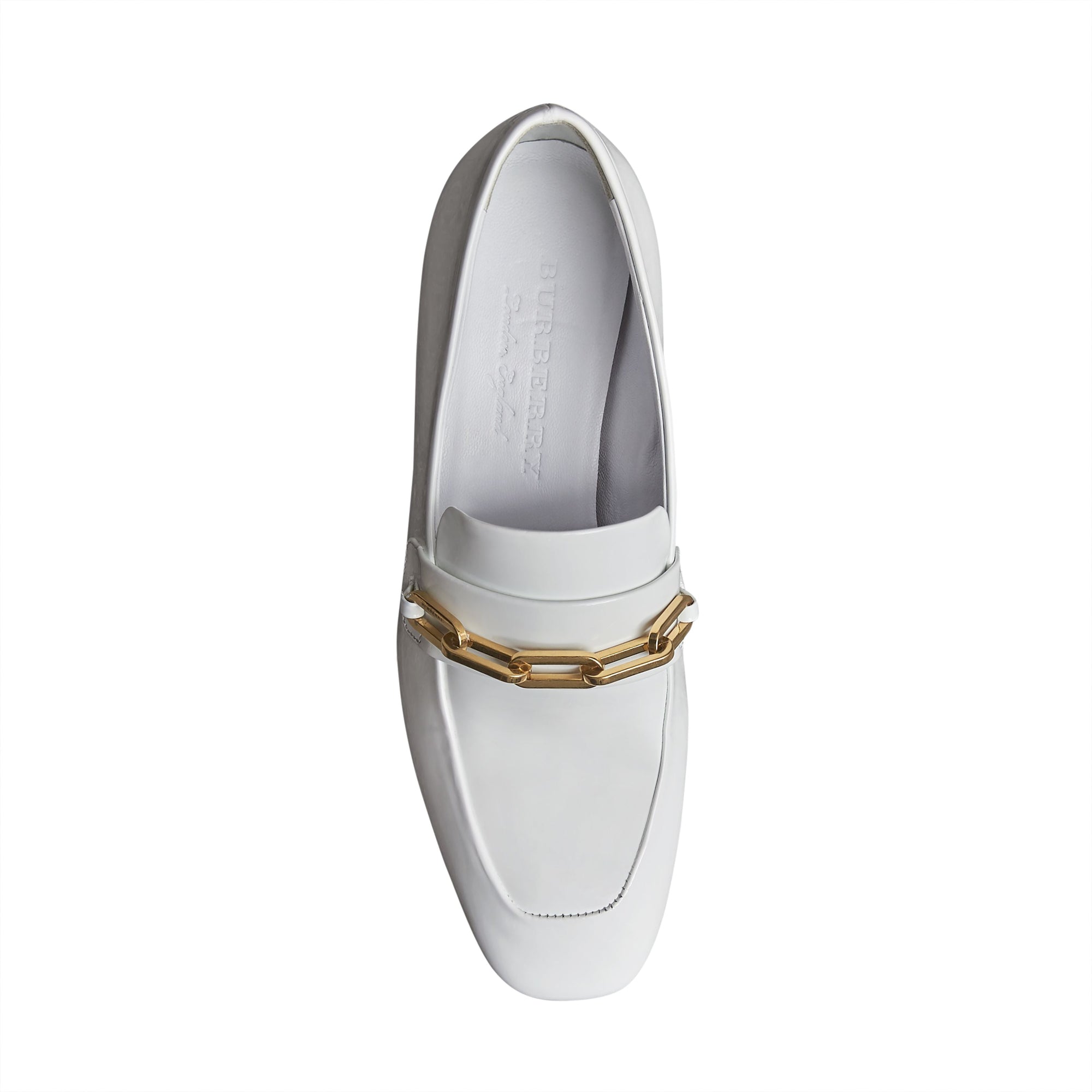 OPTIC WHITE Mocassins en cuir verni avec chaîne