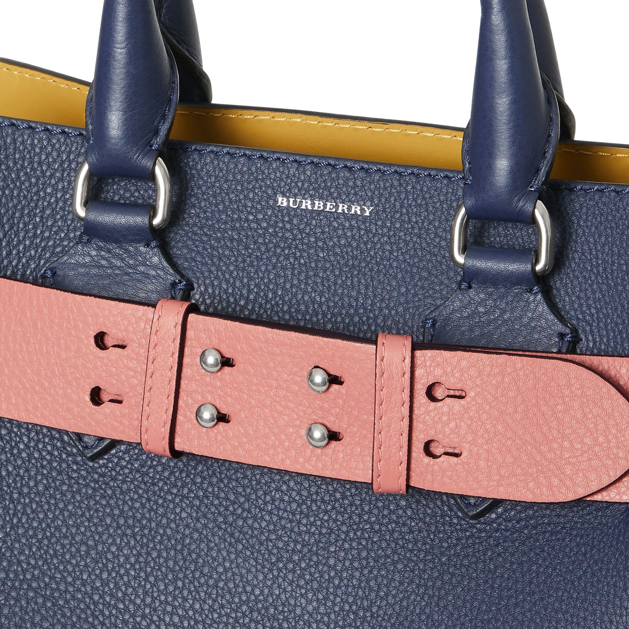 Ceinture en cuir grainé pour sac the belt moyen - Rose cendré