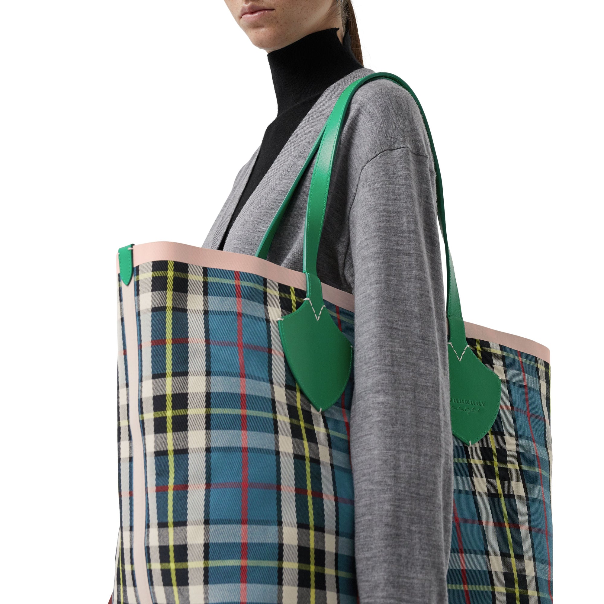 PALM GRN/PINK APRICT Sac tote The Giant réversible à motif Vintage check