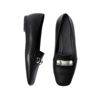 BLACK Mocassins en cuir avec bride cloutée