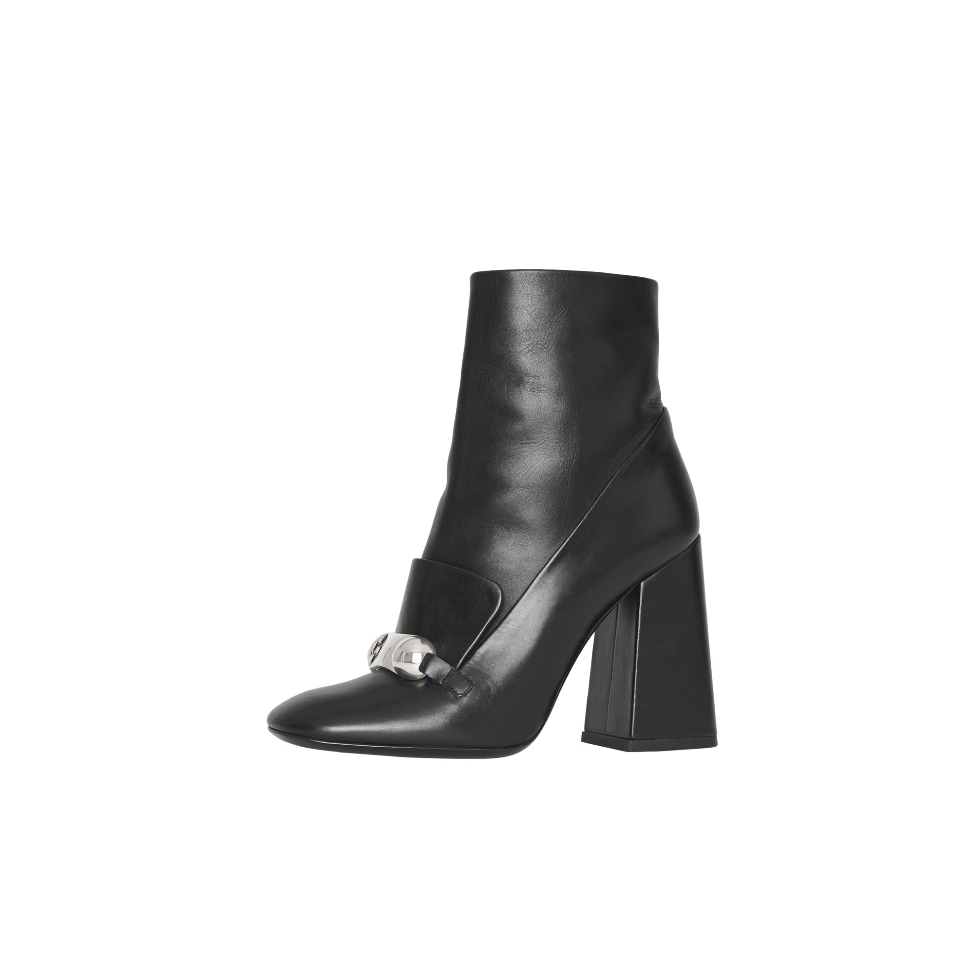 BLACK Bottines en cuir avec bride cloutée