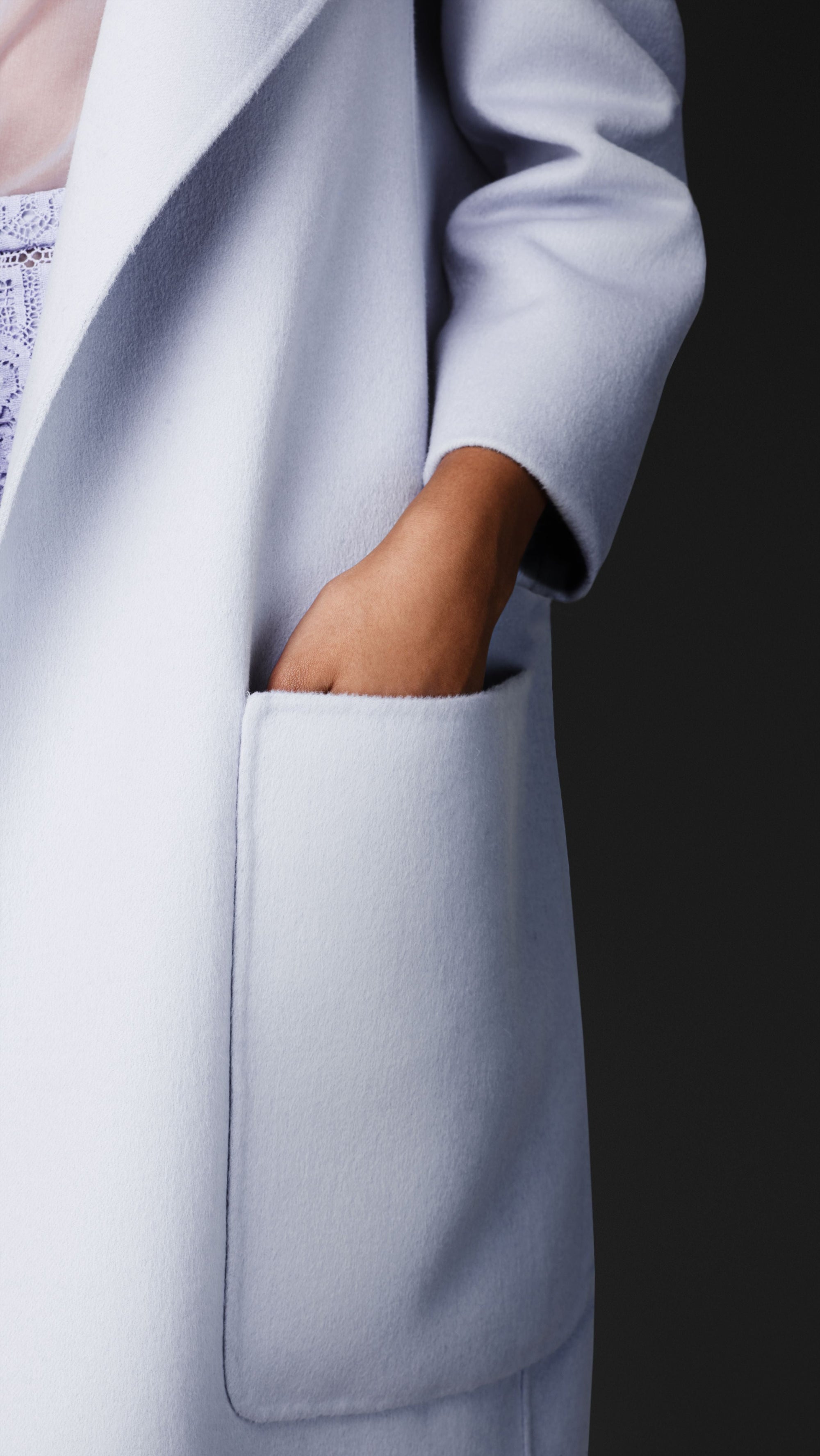 PALE LAVANDER Manteau de style vareuse en double angora et laine